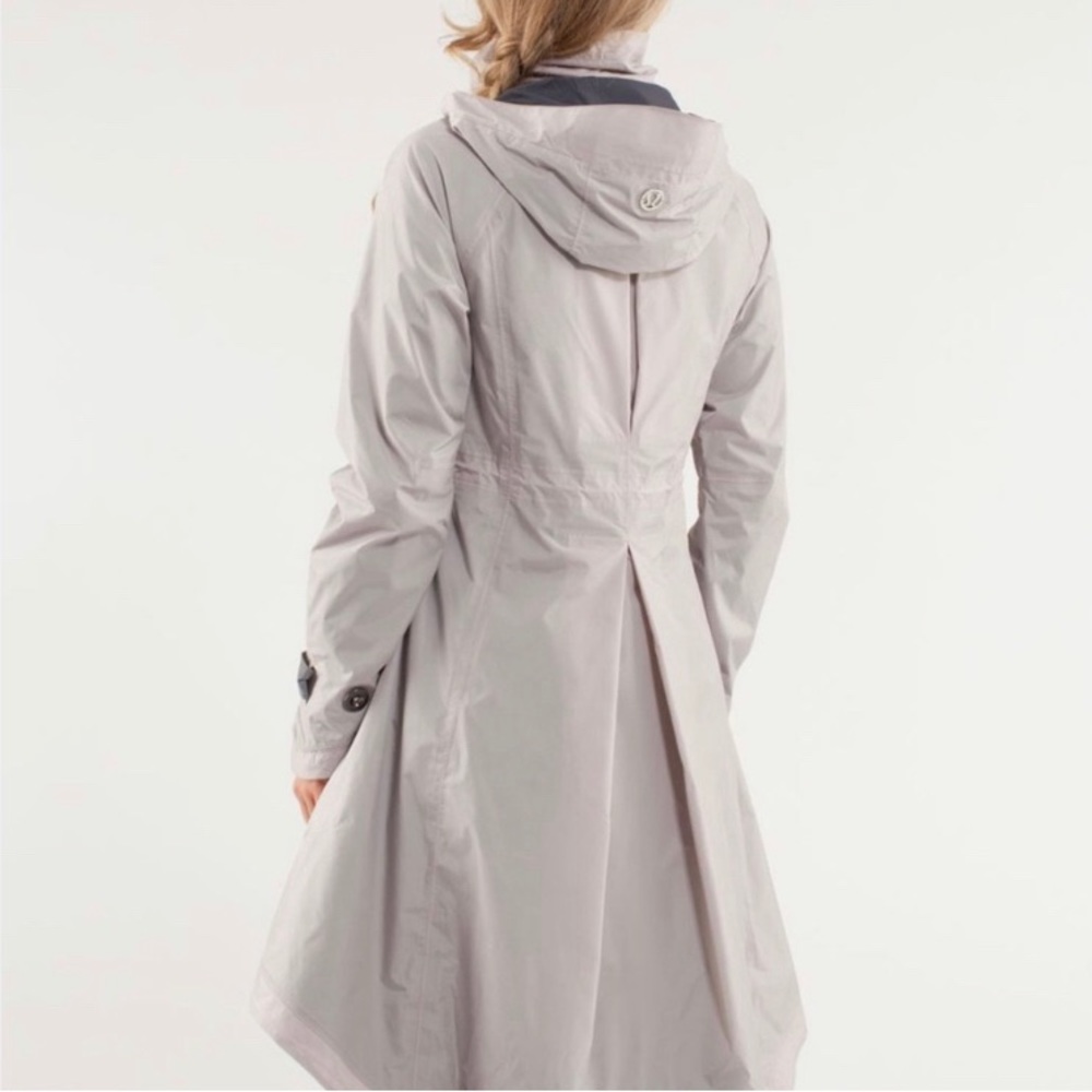SOLD - SOLD Miilla Ride On Rain Jacket - Dark Taupe ☔️Like LuLumon